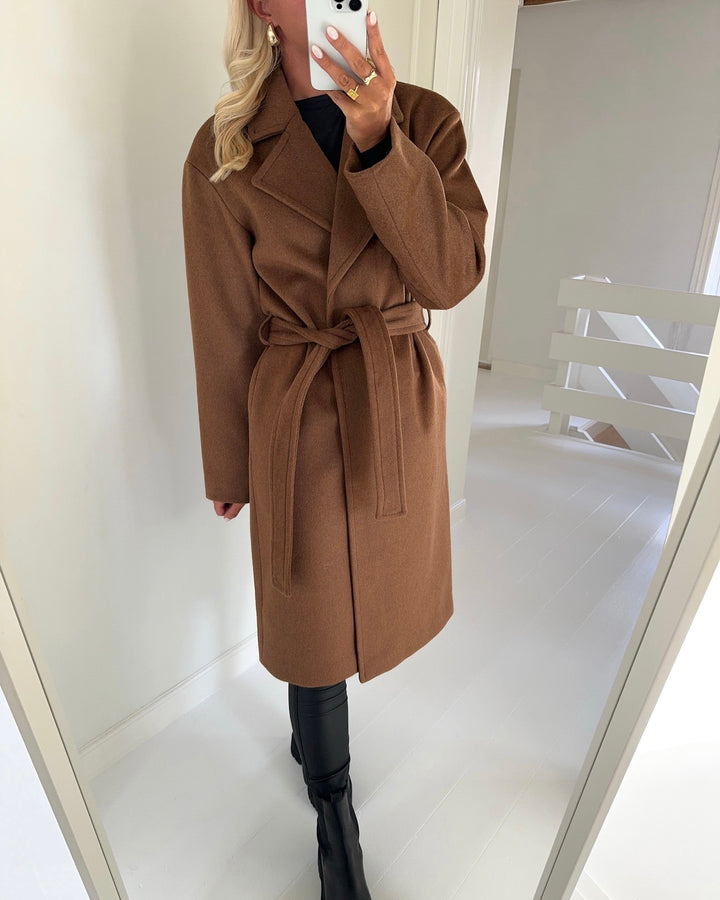 Vero Moda frakke amanda belt cognac
