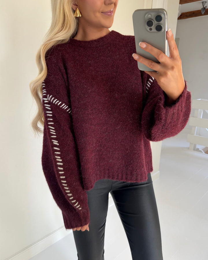 JDY striktrøje zoey life stitch maroon banner/w. birch stich
