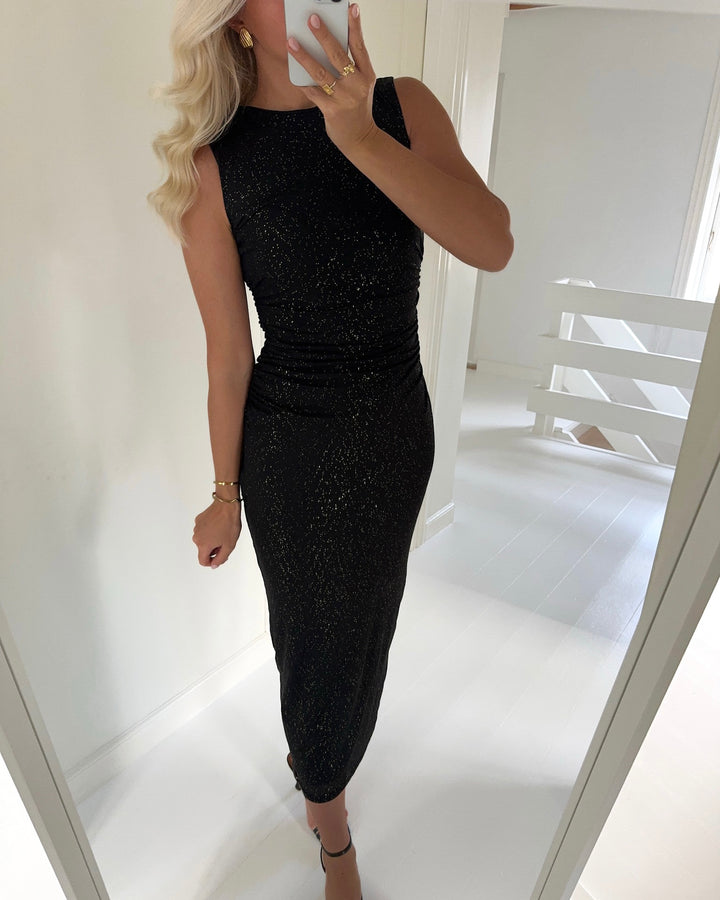 Sister's Point kjole esme-dr9 black/gold