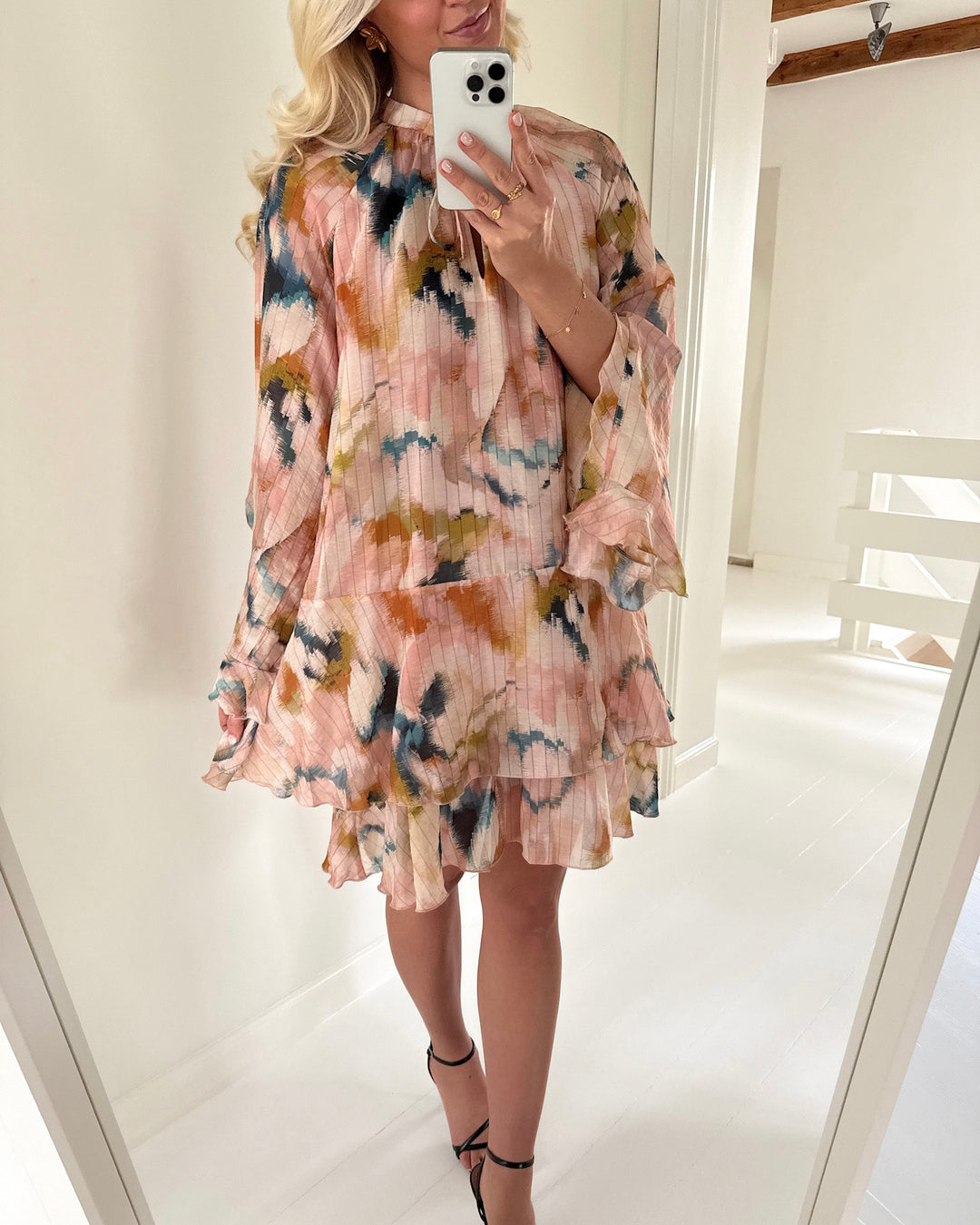 Y.A.S kjole soara ls shadow gray/sora print