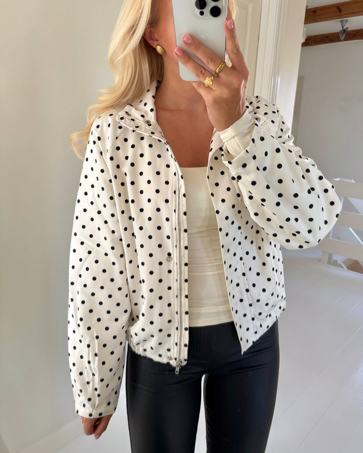 Vero Moda jakke kayla high neck star white black dots