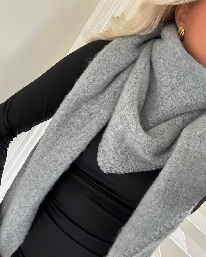 Vero Moda halstørklæde cally triangle medium grey melange