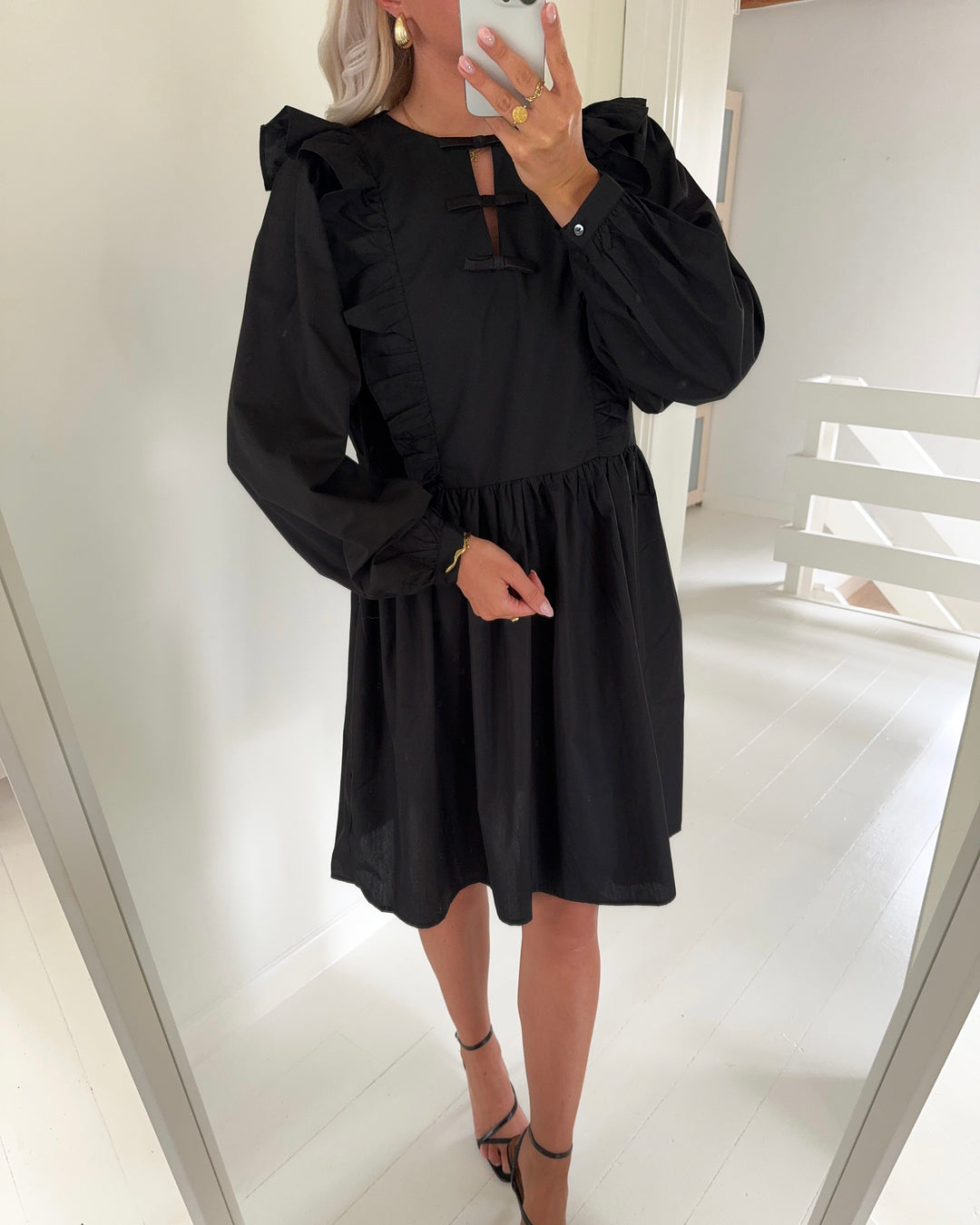 Stories from the Atelier kjole dream black