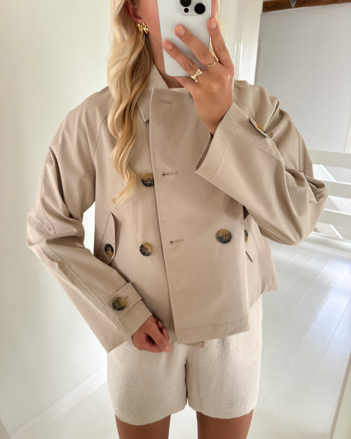 Only trenchcoat april life short oxford tan