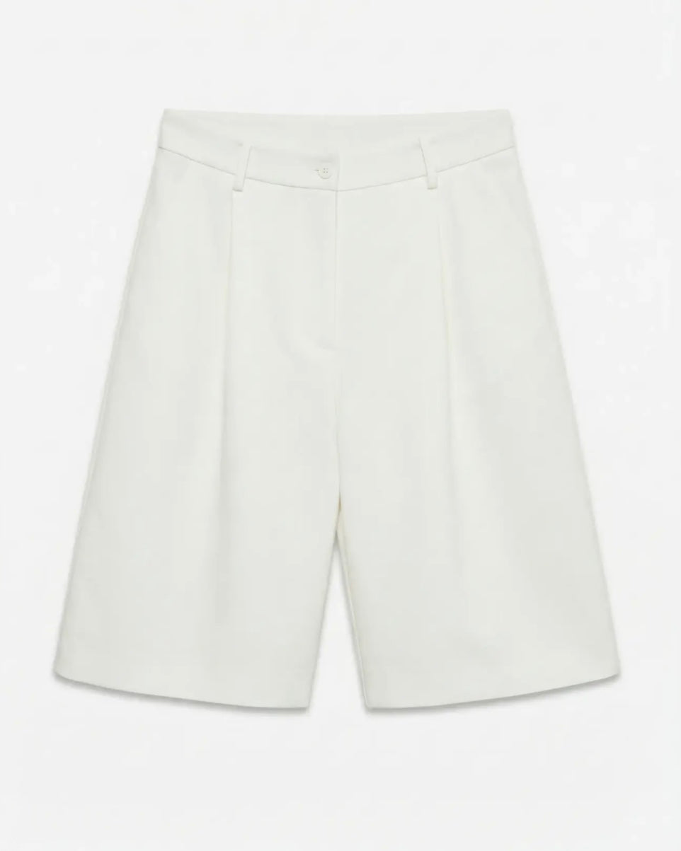 Aware by Vero Moda shorts hw knee sugar swizzle