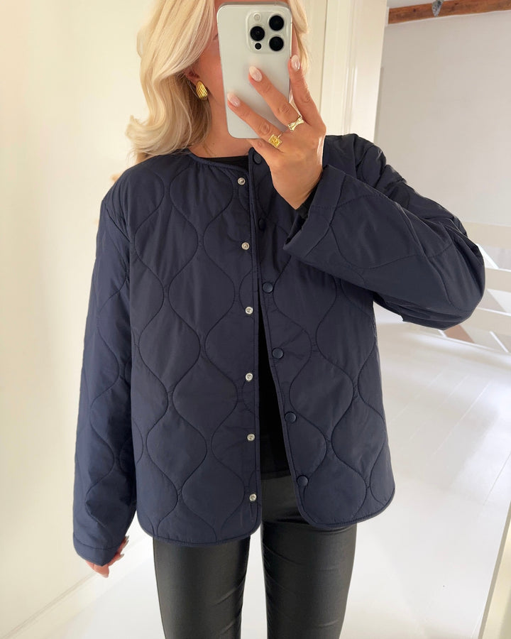 Vero Moda jakke sabine ls quilted button navy blazer/mocha mousse check