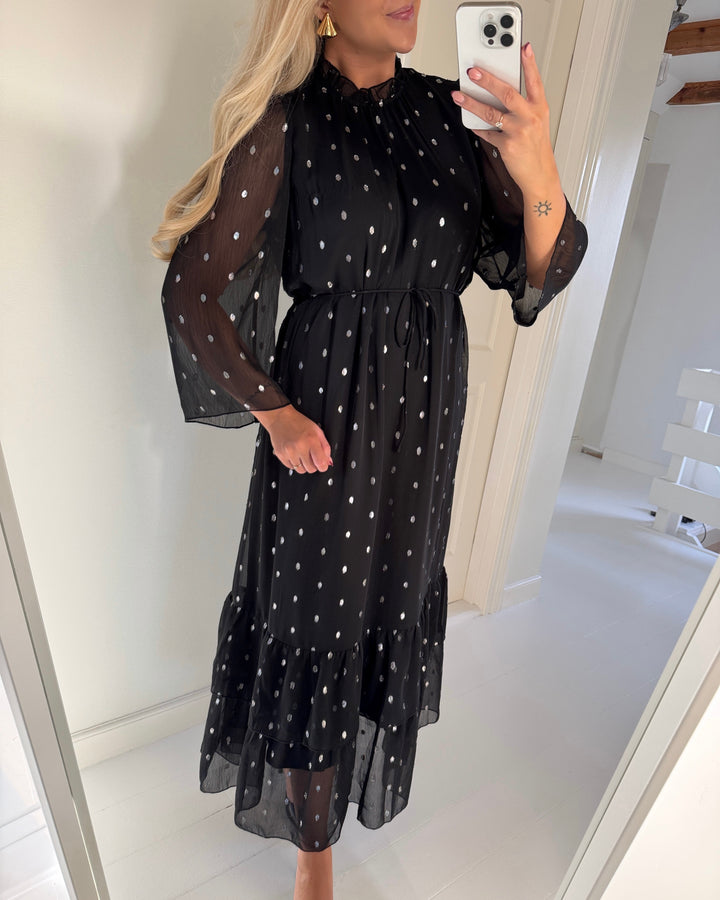 Y.A.S kjole mena 3/4 long black w. silver dots