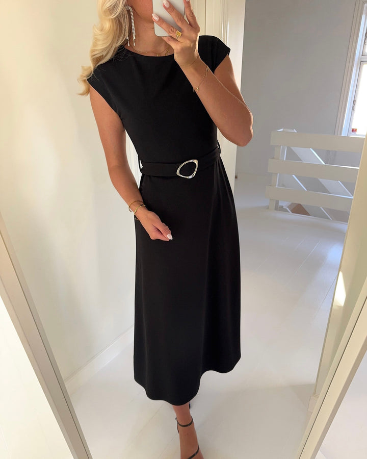 Sister's Point kjole glut-belt.dr black