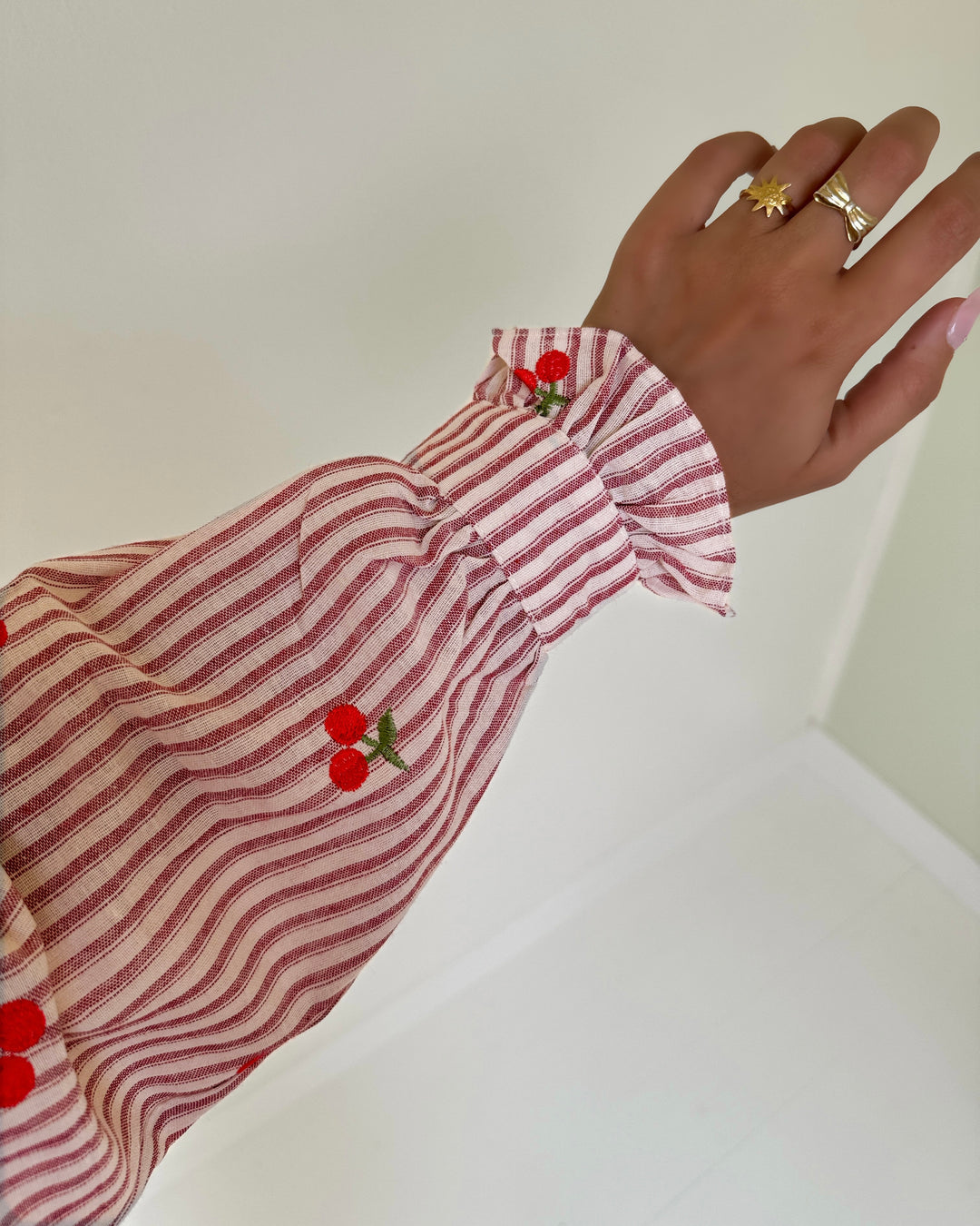 Stories from the Atelier skjorte winter garden off white/red