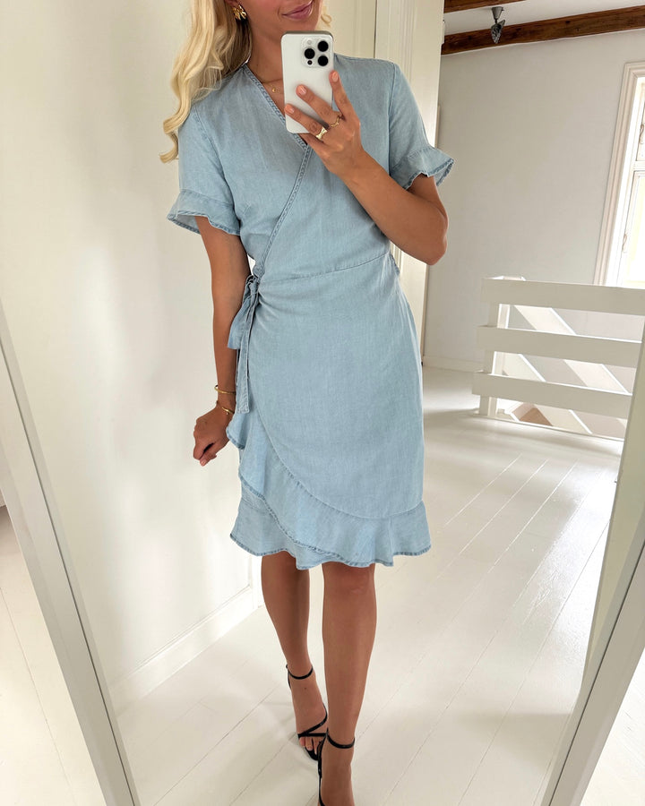 Only kjole pema olivia life ss dnm qyt light blue demim