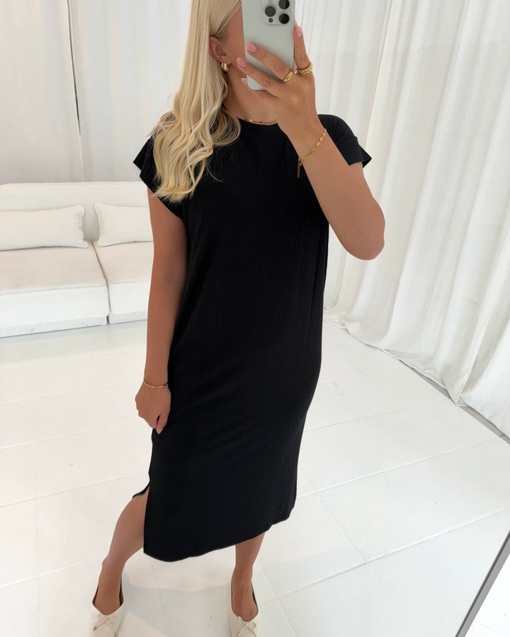 Aware by Vero Moda kjole phoenixy cap sleeve calf black