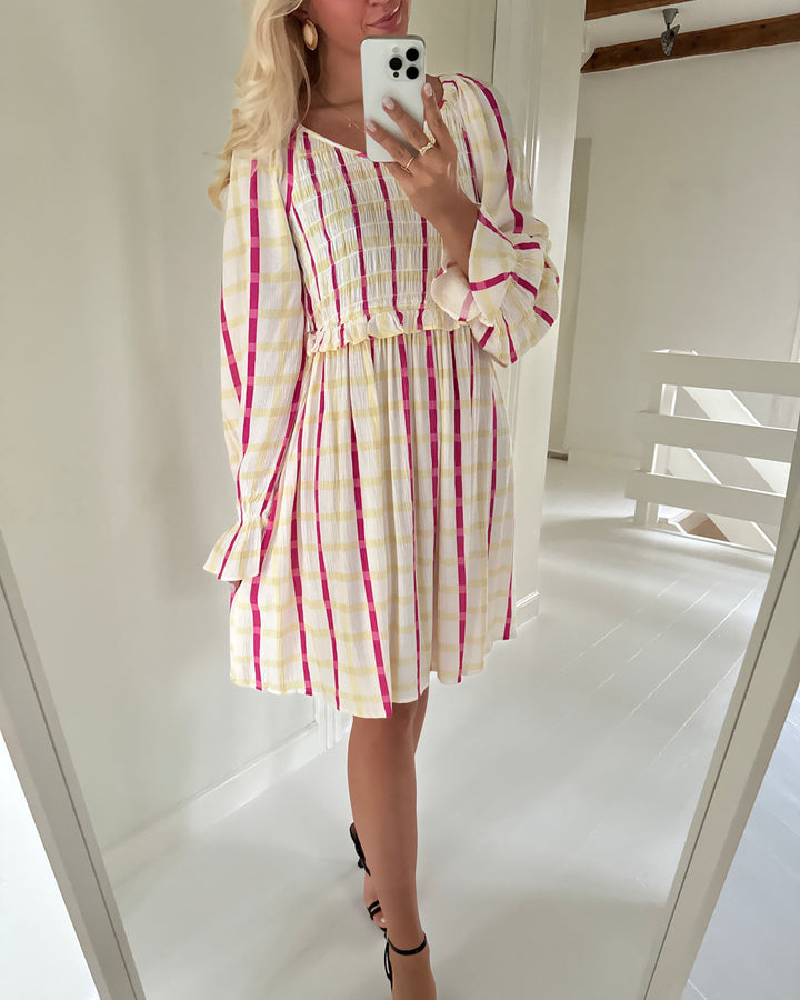 Y.A.S kjole meza ls smock star white/w. pink/yellow check