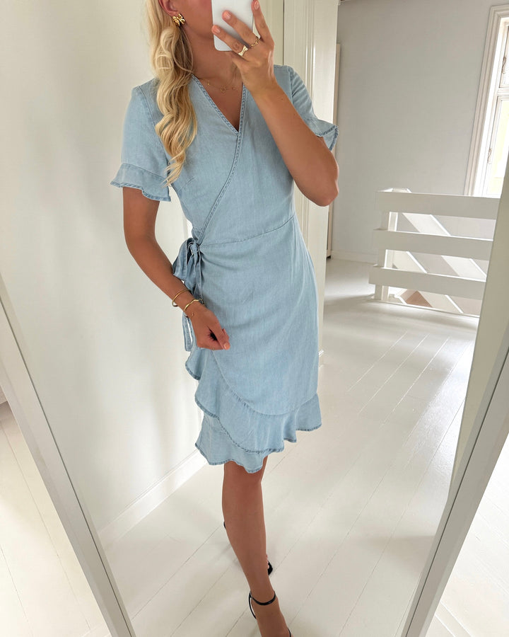 Only kjole pema olivia life ss dnm qyt light blue demim