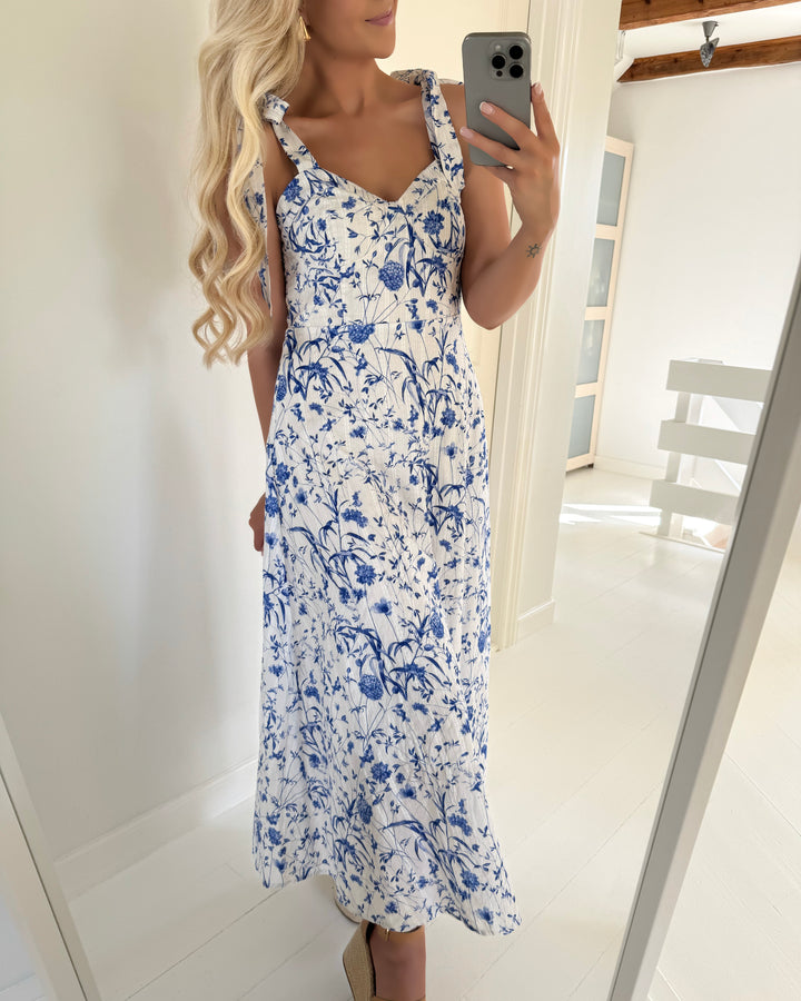 Y.A.S kjole elin star white/elin print