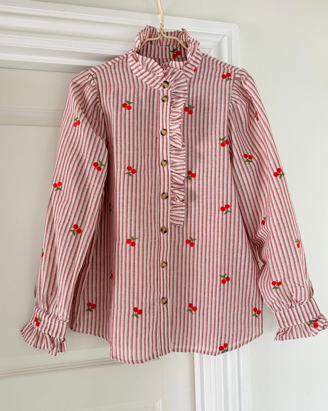 Stories from the Atelier skjorte winter garden off white/red