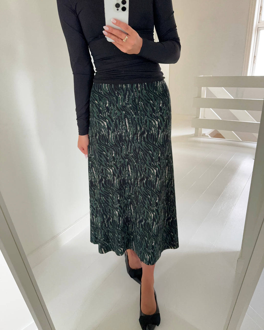 Sister's Point nederdel vya hunter green/zebra