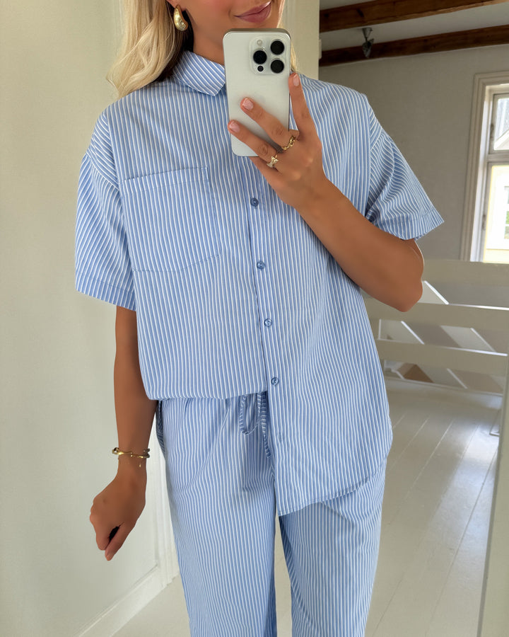 Pieces skjorte femme ss loose wvn d2d cornflower bluse/cloud dancer
