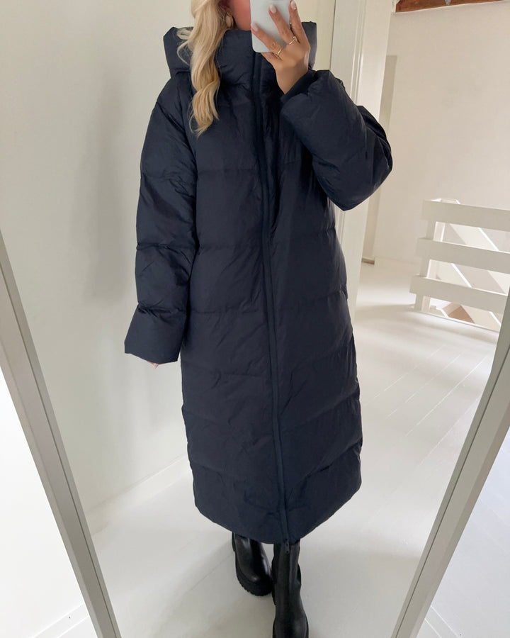 Y.A.S frakke poppel down blend navy blazer