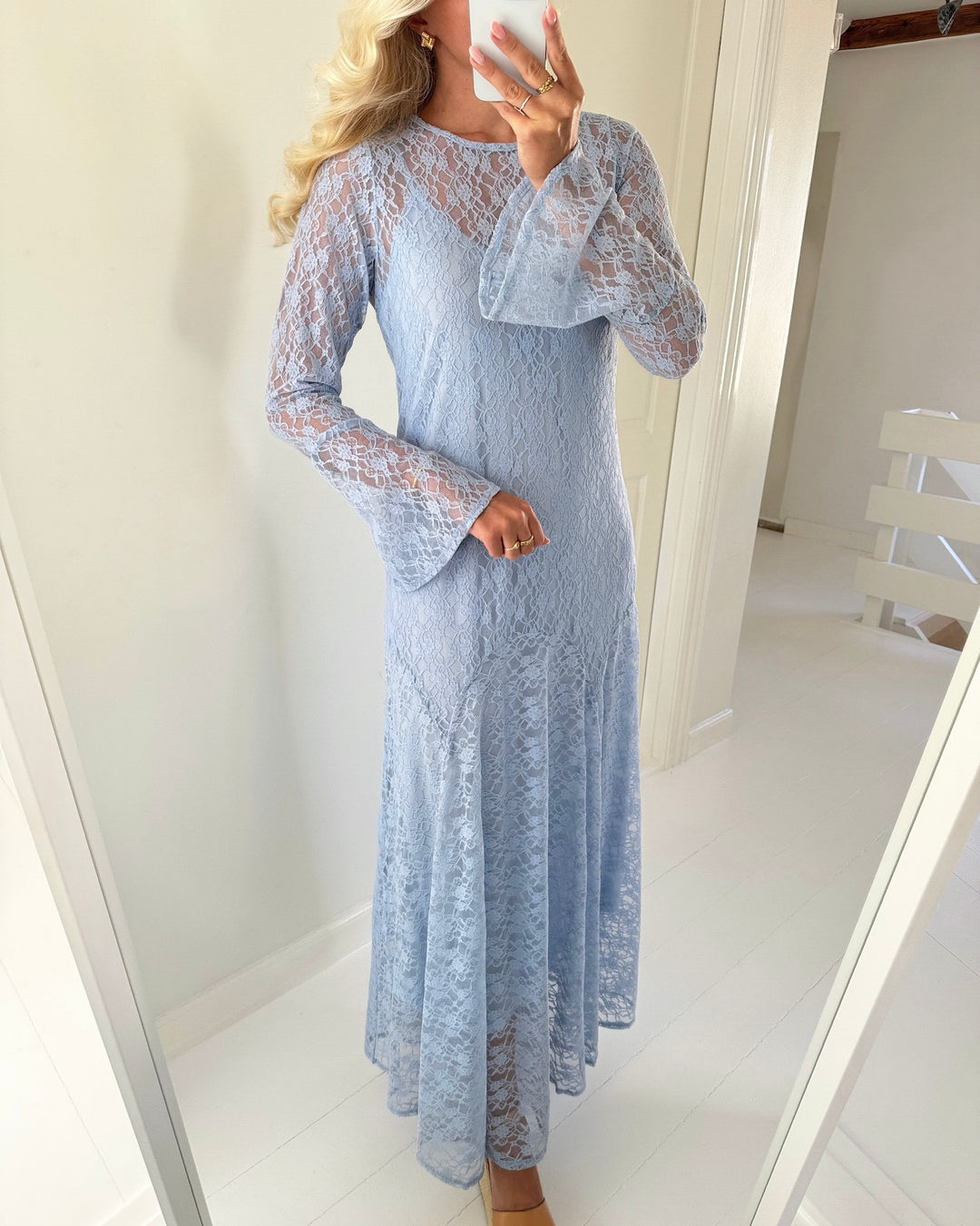 Vero Moda kjole loulou lace ls ankle brunnera blue - FORUDBESTILLING LEV. UGE 19