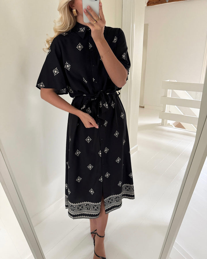 JDY kjole maggie life 2/4 black/pristine ethnic