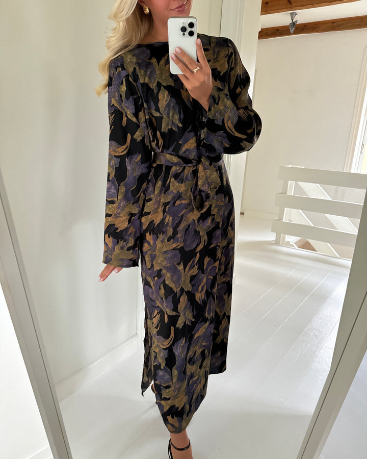 Love&Divine kjole love1421 black flower