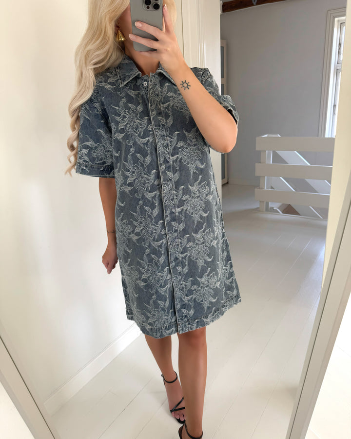 Y.A.S kjole flamera new ss denim shirt s. light blue denim
