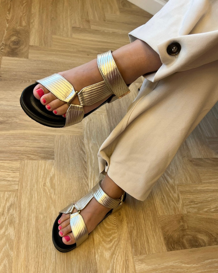 Copenhagen Shoes sandaler carrie leather gold