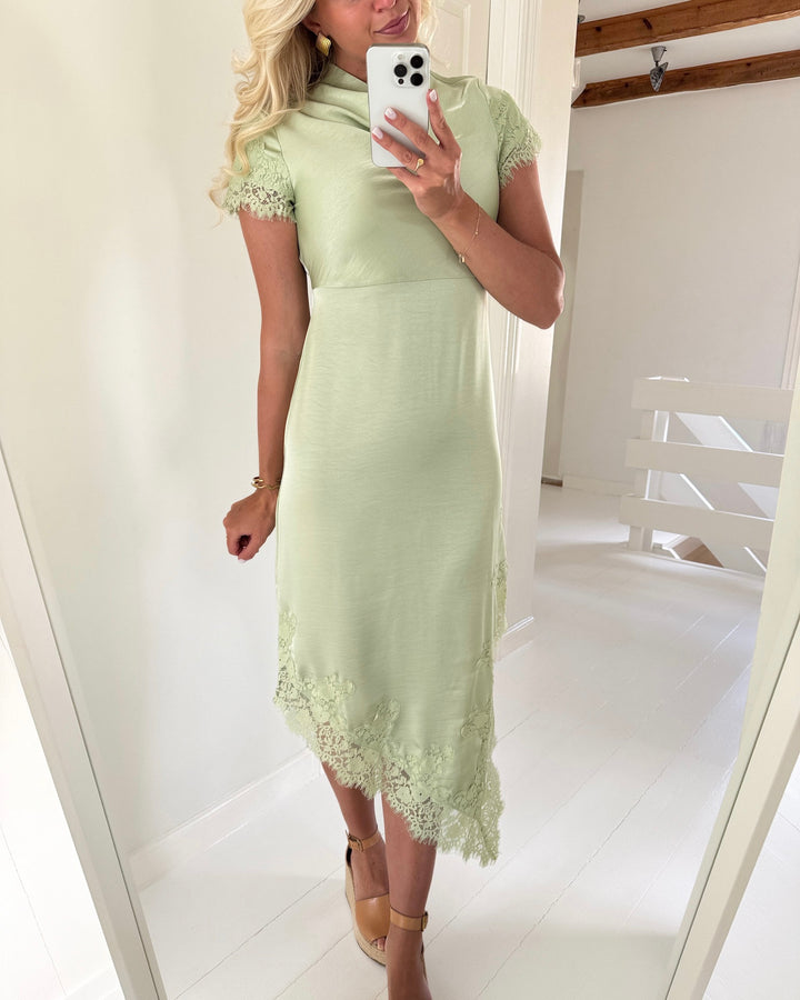 Vero Moda kjole rita cs lace maxi celadon green - FORUDBESTILLING LEV. UGE 23