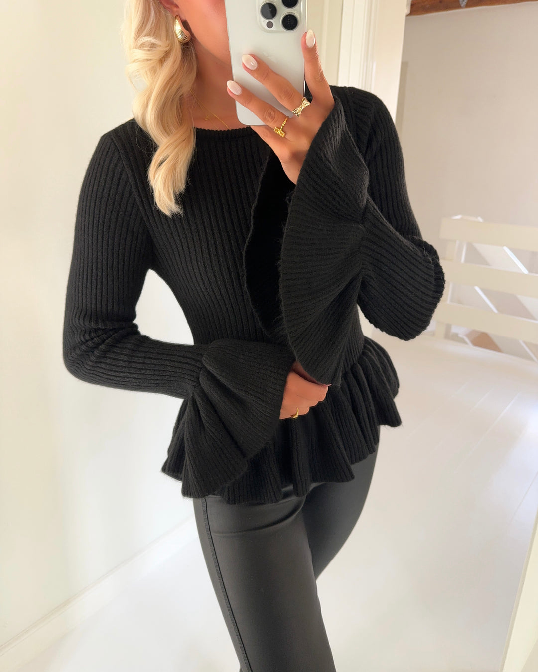 Vero Moda striktrøje georgia ls flare black