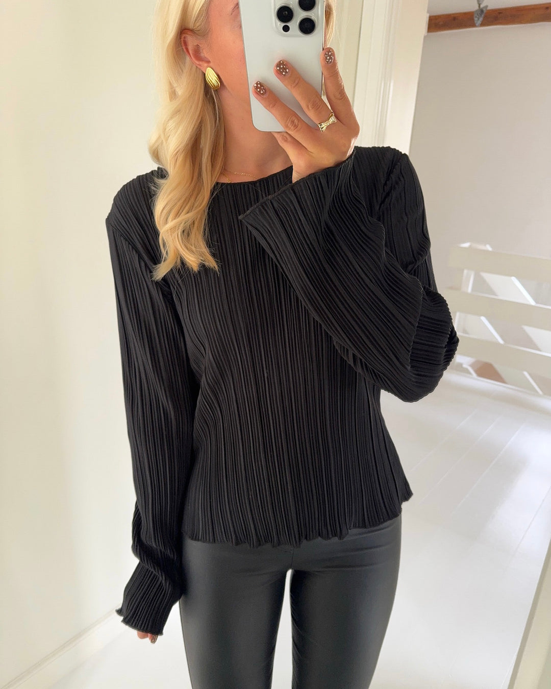 Only bluse pery ls boat neck black