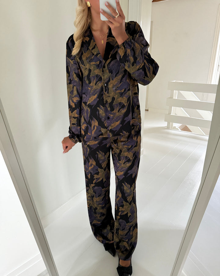 Love&Divine bukser love1024-48 black flower