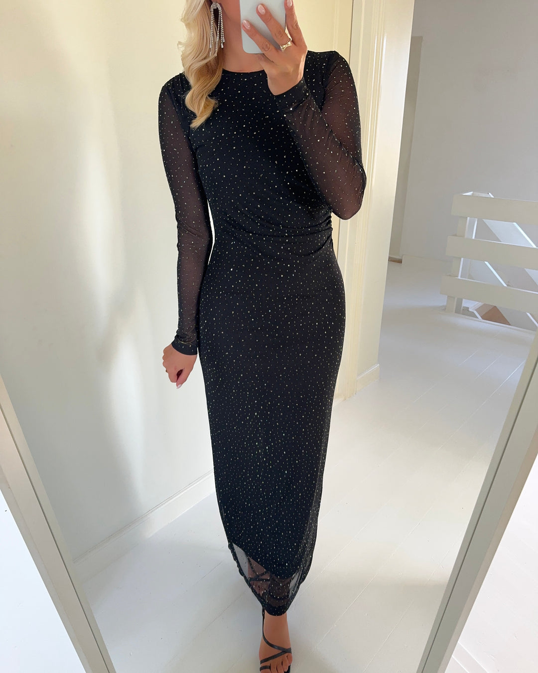 Moves kjole almia black - FORUDBESTILLING LEV. UGE 49