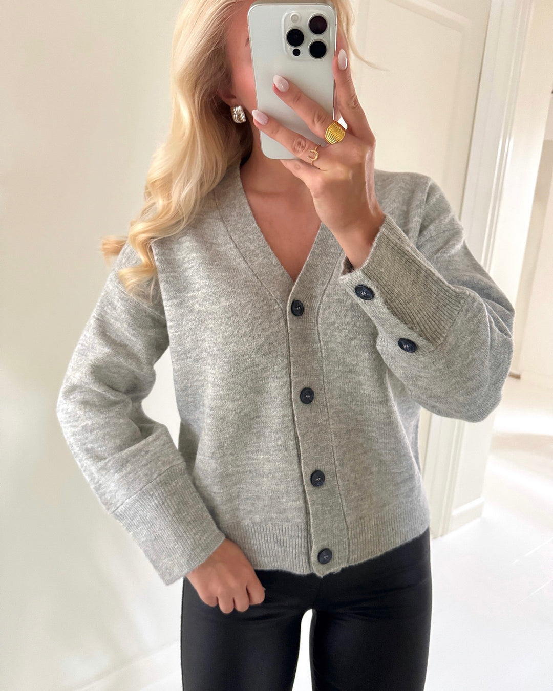 Sister's Point cardigan hima-ca grey mel