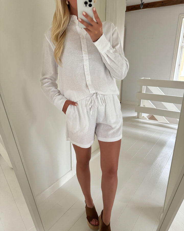 Vero Moda shorts linn snow white