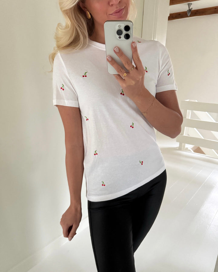 Only t-shirt ketty ss o-neck bright white cherries