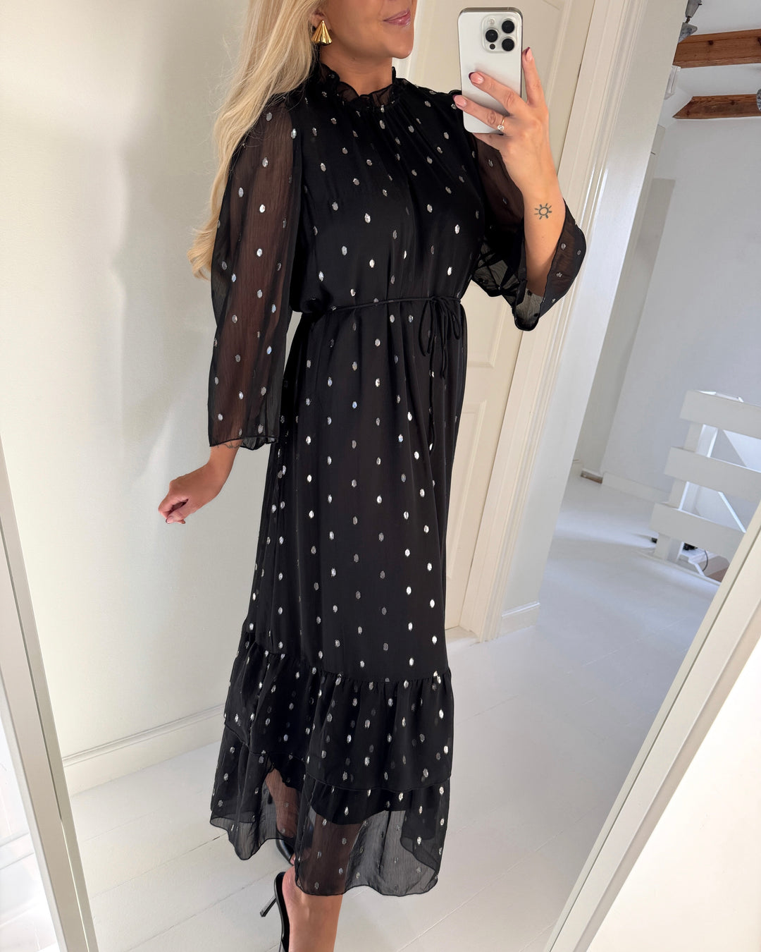 Y.A.S kjole mena 3/4 long black w. silver dots