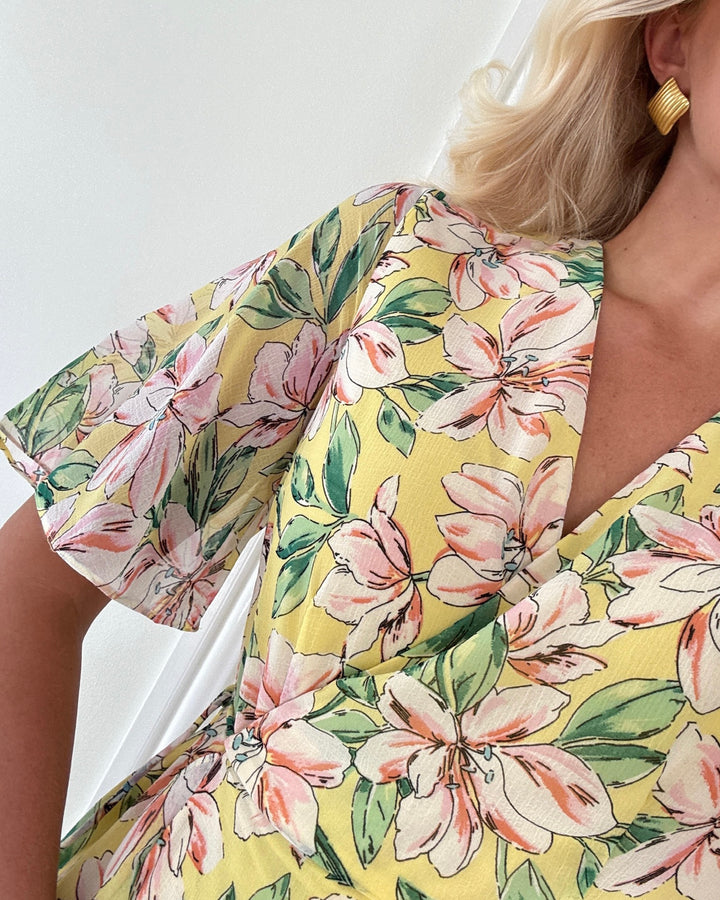 Vero Moda kjole zille 2/4 wrap maxi pale banana/big flower