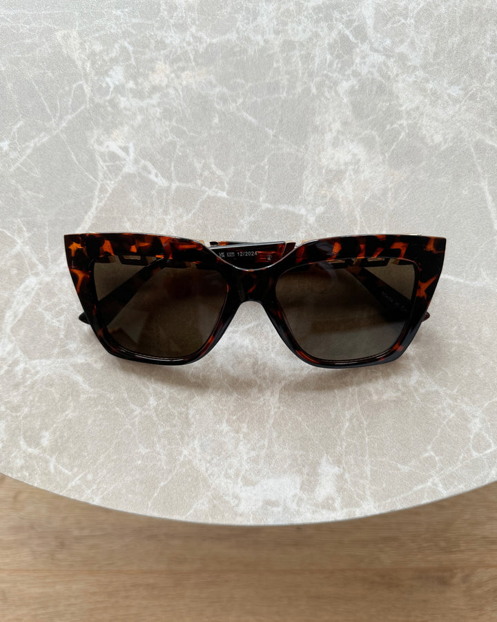 Pieces solbriller louisa box black st 1 turtle
