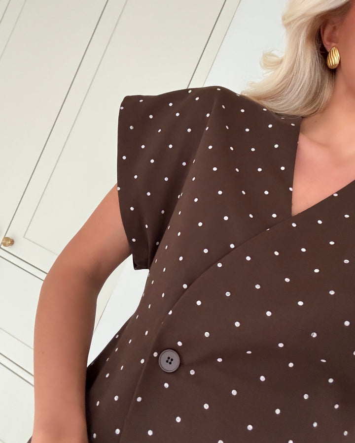 Sister's Point top n.gevela-ve brown dot