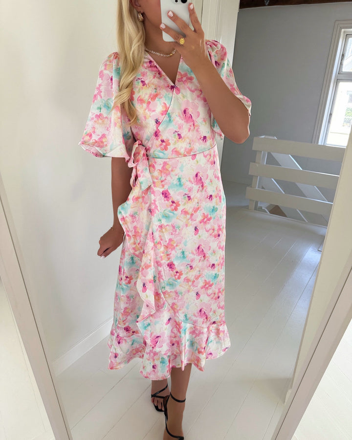 Vero Moda kjole livia ss calf wvn exp cherry blossom/flower