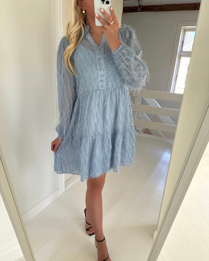 A-view kjole aiden light blue