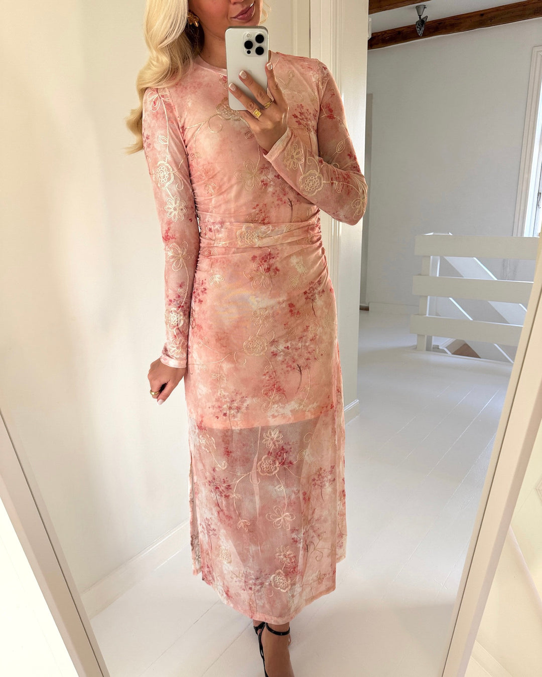 A-View kjole naja peach