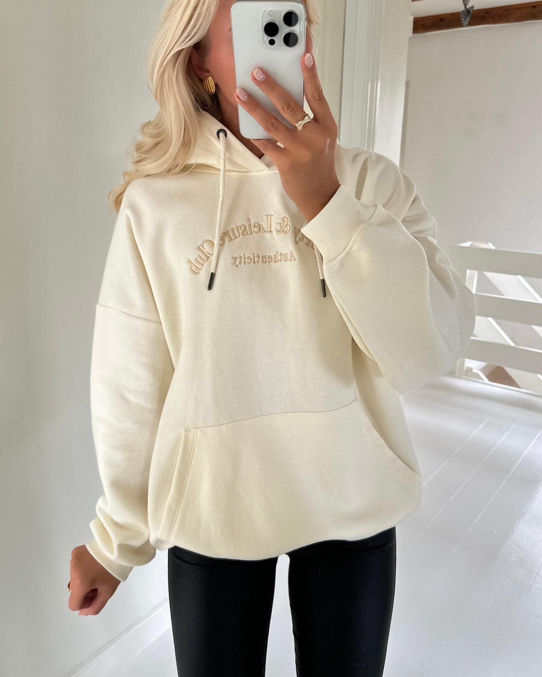 Sister’s Point hoodie hike hood2 porcelain