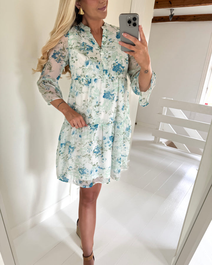 Vero Moda kjole smilla 3/4 short snow white blue brit