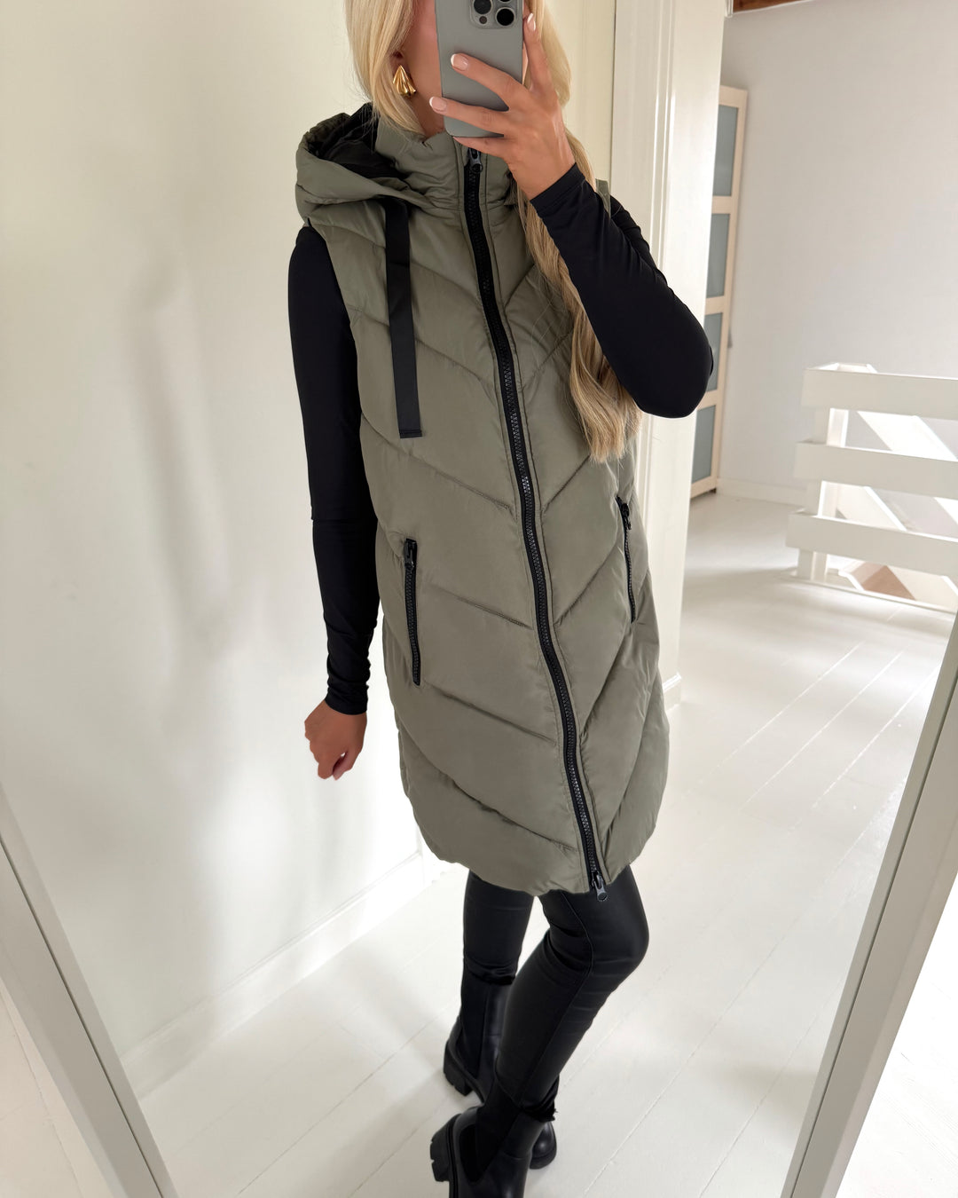 JDY vest skylar padded hood vetiver