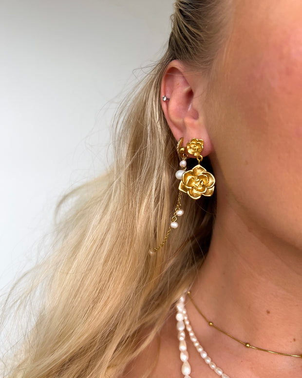 My love earrings gold