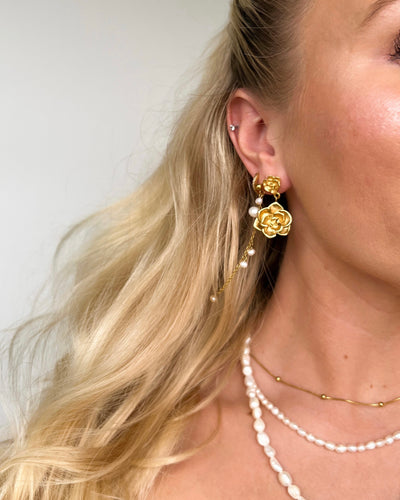 My love earrings gold