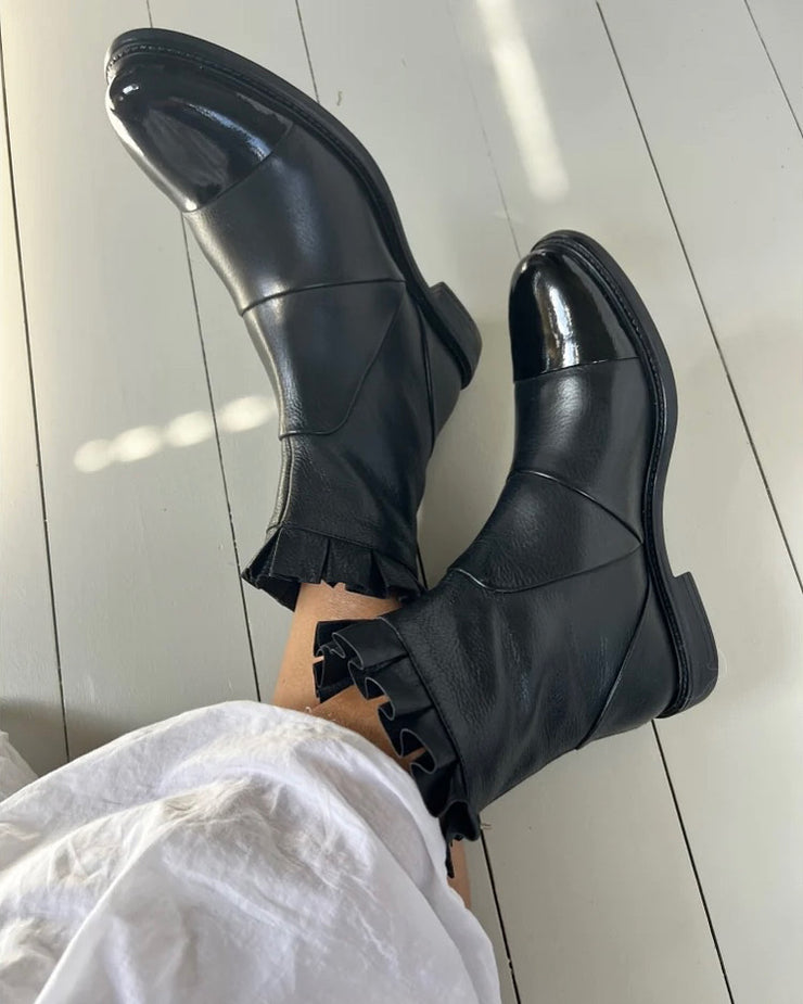 Copenhagen Shoes støvler margaret black w/ patent toe