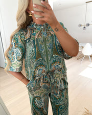 Love956 blouse green paisley