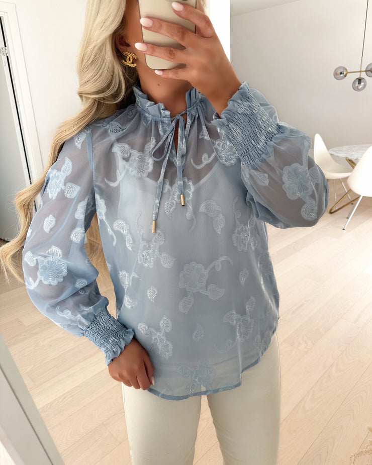 forum Lab Bevidst Love490-19 blouse cashmere blue – Dressforsuccess